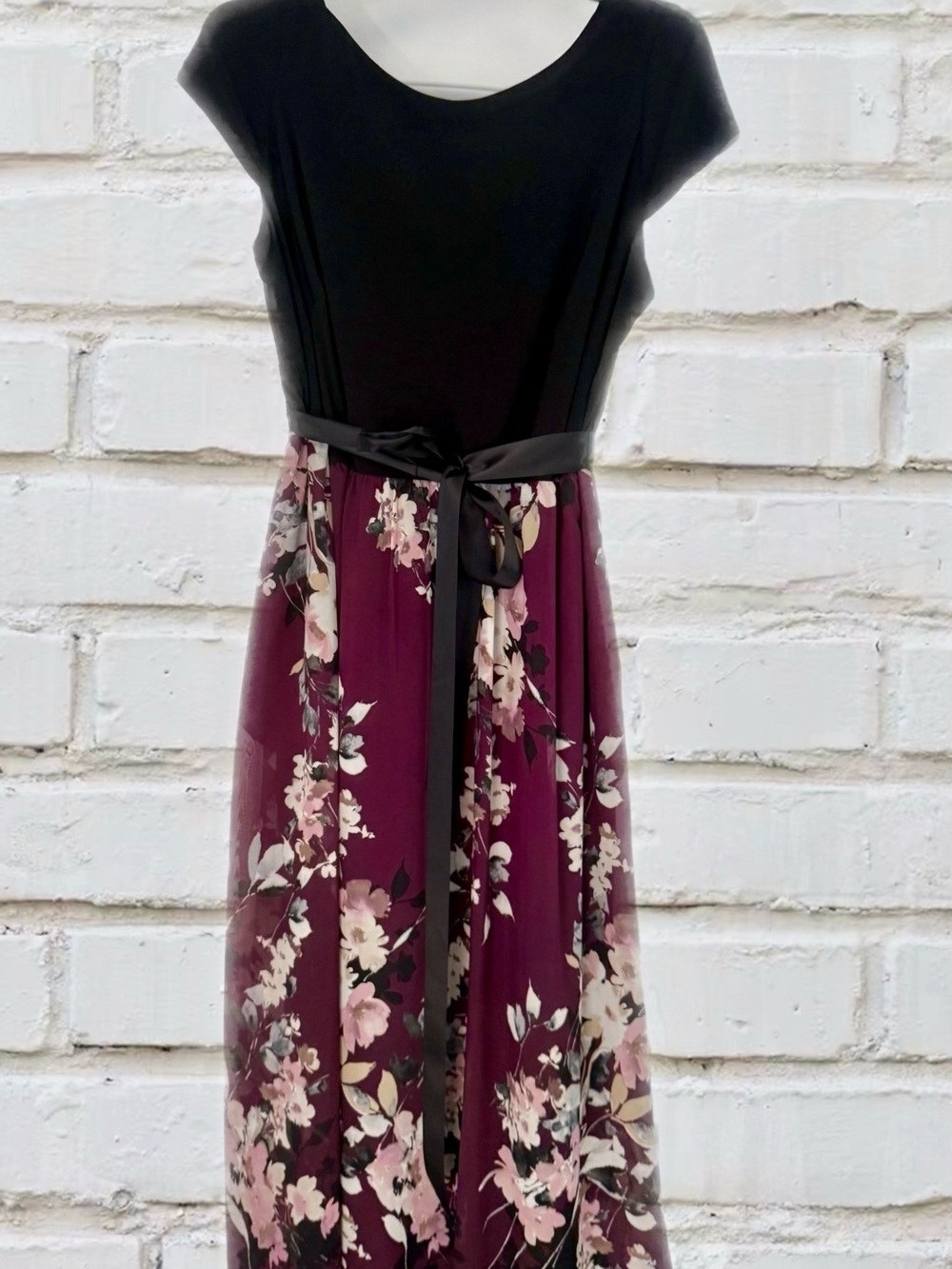 Black & Plum Floral A-Line Dress with Tie Waist, completely lined